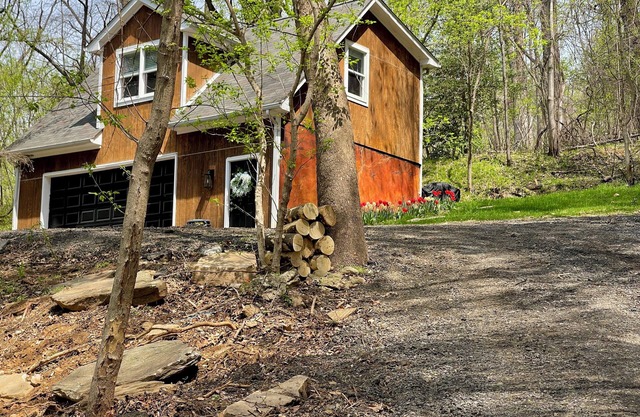 Camp Nelson Wooded Mountainside Retreat