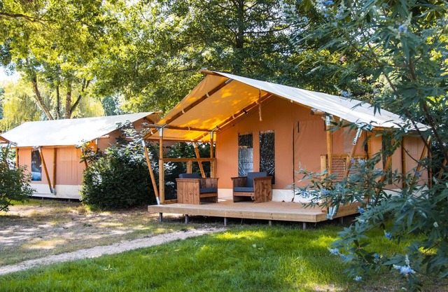 Camping du Chêne* - SLOW LODGE - 2 bedrooms, without bathroom 5 people