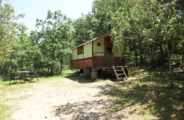 Camping 2 étoiles - Piscine - ccbbgea