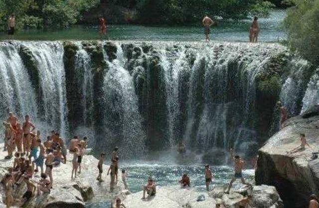Camping 3 étoiles - Piscine - eeedac