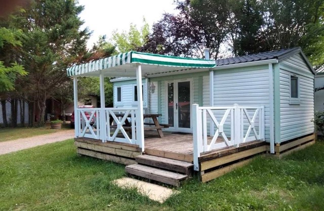 Camping 3 étoiles - Piscine - efahff