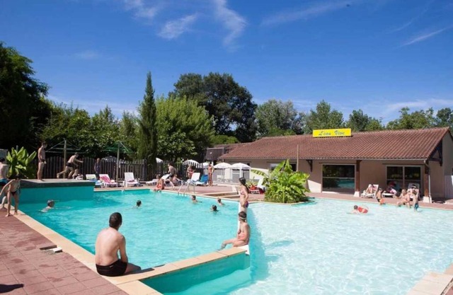 Camping 4 étoiles - Piscine - ccaffie