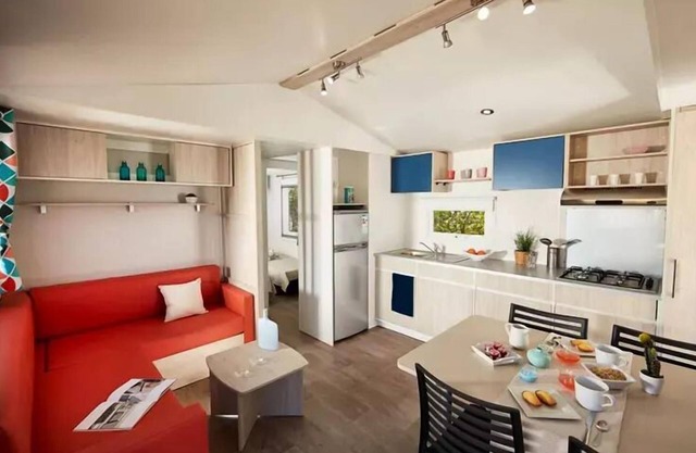 Camping de La Roselière* - 4-room mobile home 6/7 people
