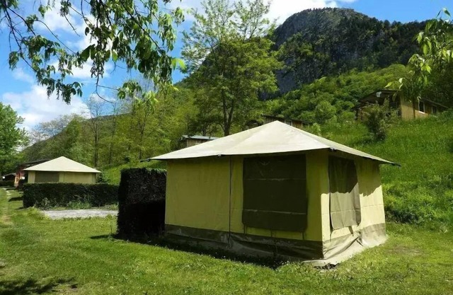 Camping Flower La Bexanelle * - Standard Canvas Bungalow 3 Rooms 4 People Without Sanitary