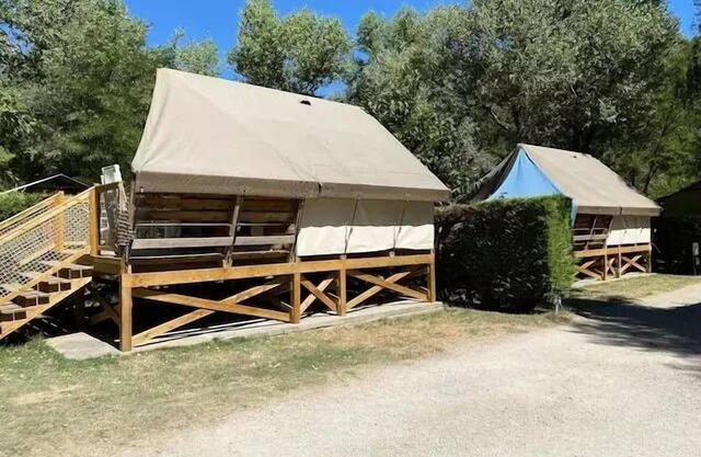 Camping Flower La Rivière * - Ecolodge Toile Confort 3 rooms 4 people without bathrooms