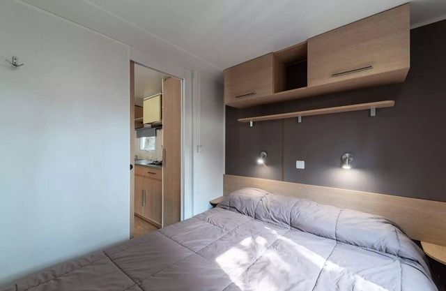 Camping Le Château de Galaure* - Comfort XL 4-room mobile home for 6 people