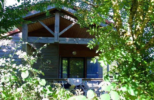 Camping La Chagnée - Chalet rouge