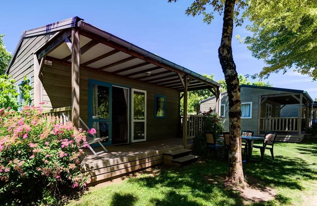 Camping La Venise Verte * - COMFORT chalet 36 m² (2 bedrooms) including covered terrace + TV for 5 people