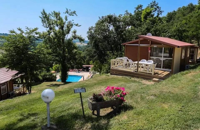 Camping le Bourdieu * - Cottage 1 to 4 people 4 people