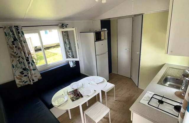 Camping le Chanet * - Mobil home standard UTINAM 2 bedrooms 4 people