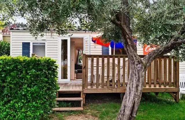 Camping Le Chêne Gris* - Classic 3-room mobile home for 4/6 people with air conditioning