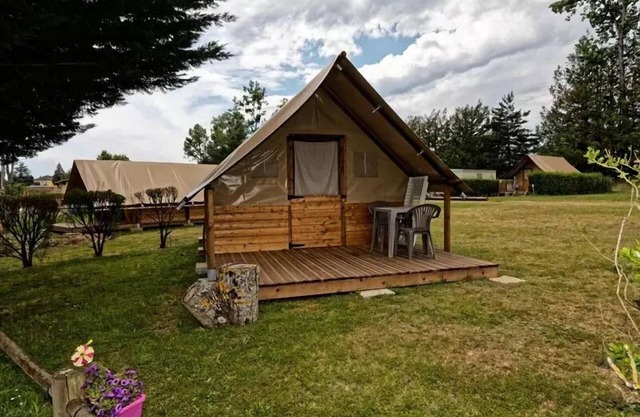 Camping le Grün de Chignore - Canadian 3 Rooms 4 People