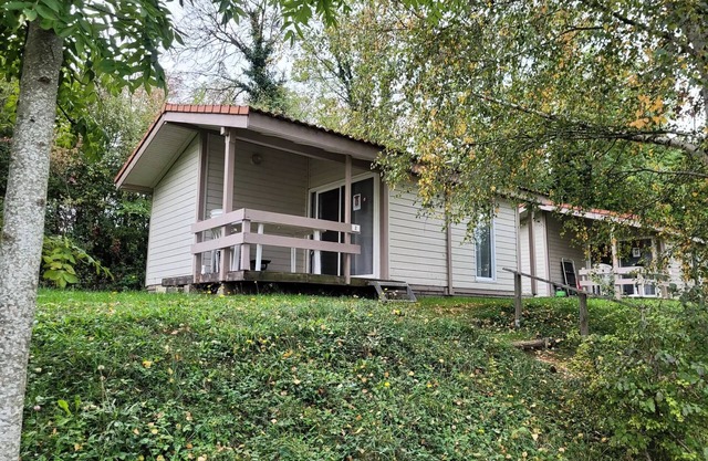Camping le Grand Cerf * - Chalet Comfort (30m2) with covered terrace, 2 bedrooms 5 people
