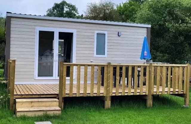 Camping Le Gué* - Mobile home 24 m² with air conditioning - 2 bedrooms - 4 people 4 people