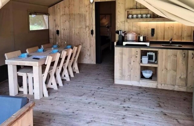 Camping LE ROC * - [NEW] Woody Luxury Lodge Tent (45m²) 2 to 8 people - 2 people. included in the price