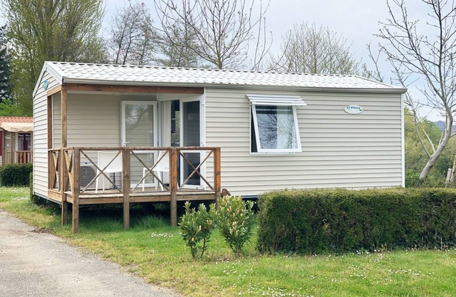 Camping Les Nysades 3 Étoiles