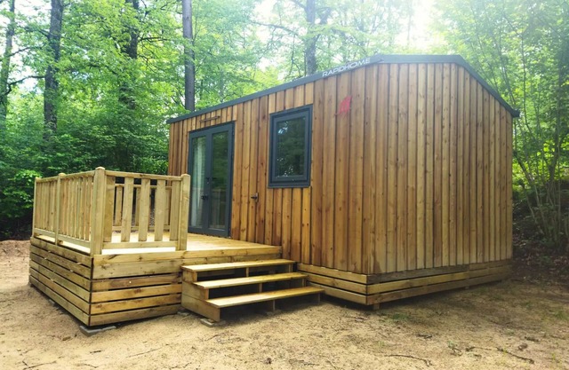 Camping Les Rives du lac Cantalès * - Cabin (without toilets) TITHOME 4 people