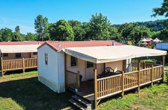Campsite DU LAC * - Cottage XL 5 persons