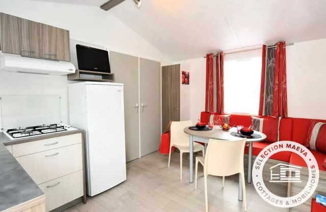 Campsite Le Bel Air * - Authentic 3 Room Mobile Home 4/5 People + TV