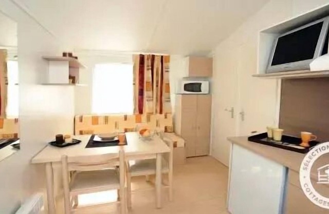 Campsite Le Bel Air * - 3 Room Leisure Mobile Home 4 People + TV