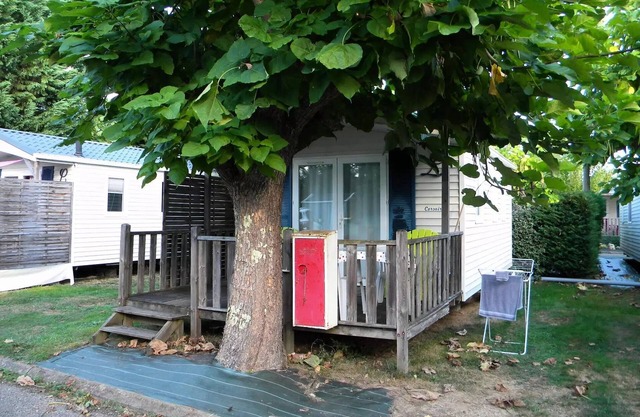 Campsite Les Catalpas * - H28 Mobilhome CLIM 1 ch confideal couple Bed of 160 2 persons