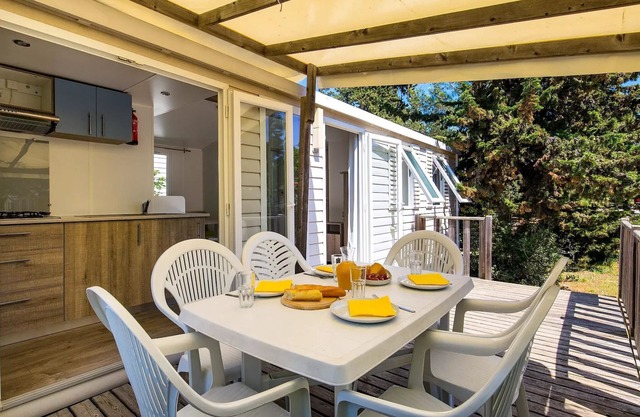 Campsite Medrose* - 4-room mobile home for 6 people with air conditioning