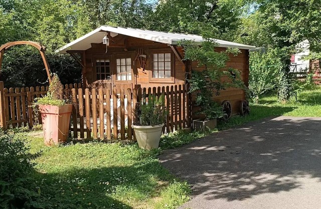 Campsite Uhaitza* - Small wooden chalet without sanitary facilities for 2 people