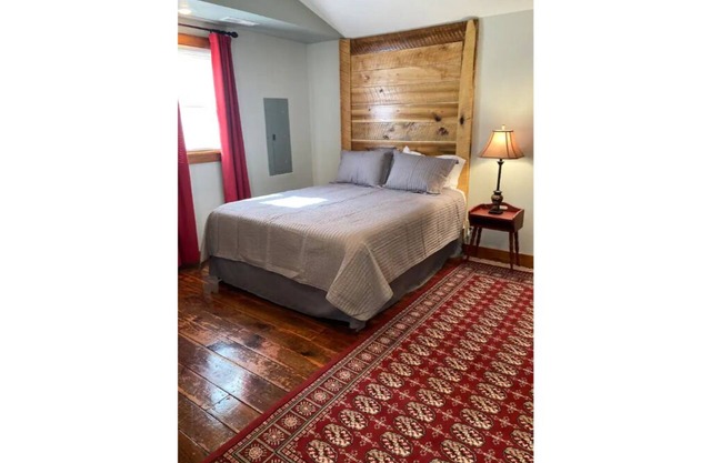Campstay in a country cabin nestled by hills of TN !