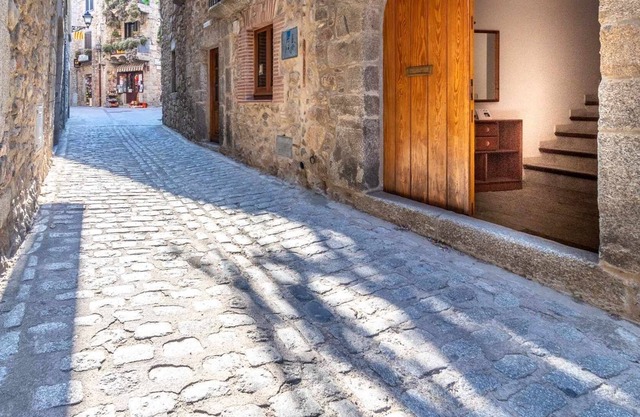 CAN CASADEVALL – Rural house at the foot of the Pyrenees