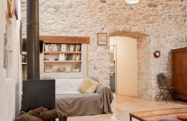 Can Feliu, Downstairs Apartment, Sant Daniel-girona