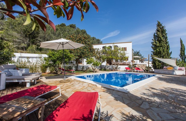 Can Rosa Ibiza, private pool & 10 minutes to the beach