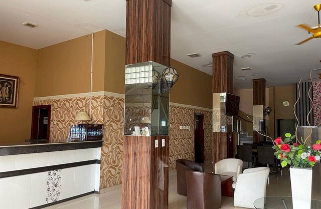 Capital O 93285 Residence Hotel Syariah