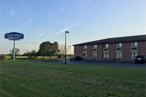 Capital O Amerihost Inn and Suites Mexico Hwy 54 MO