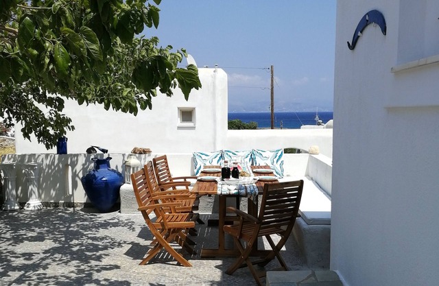 Captain's Andrew Hide Away 150 meters from Logaras Beach