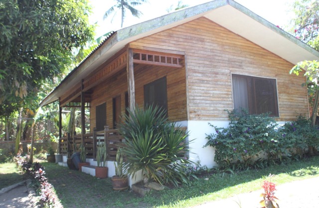 CARASUCHI VILLA GARDEN BUNGALOWS