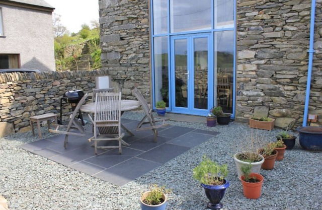 Carbon neutral, luxury eco barn conversion with stunning sea/mountain viewsviews