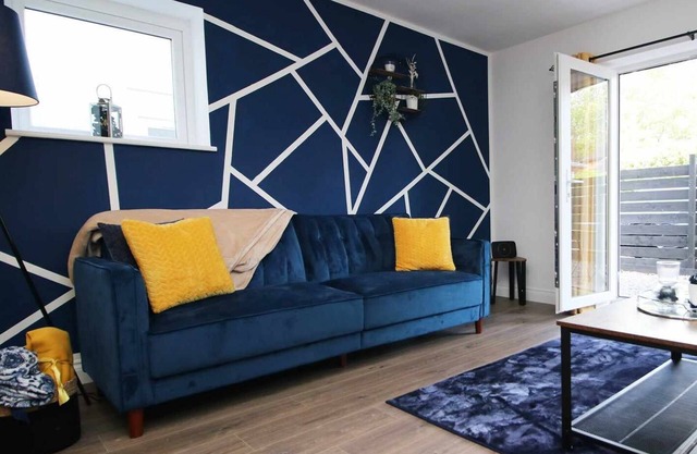 Cardiff city centre apartment (private parking)