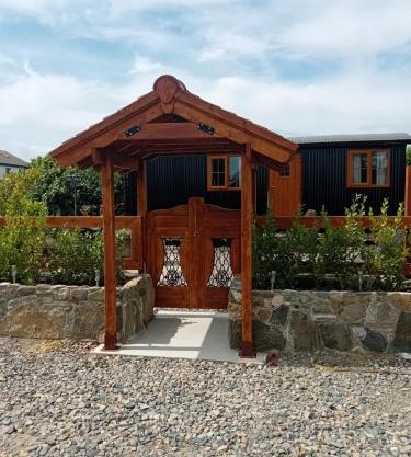Carlingford Glamping Hut
