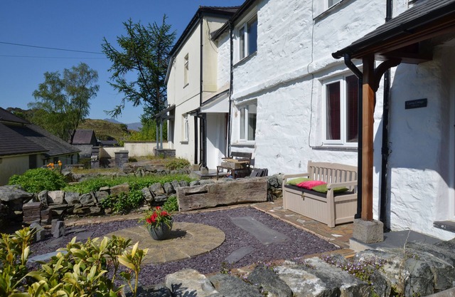 Carreg Cottage - Two Bedroom House, Sleeps 4