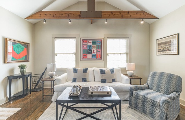 Carriage House, 7 minutes from downtown Louisville