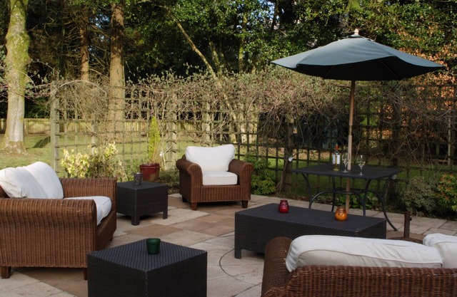 Carriage Lodge sleeps 8 - sleeps 8 guests in 4 bedrooms