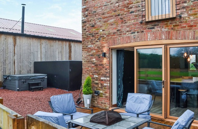 Cart House - UK48812