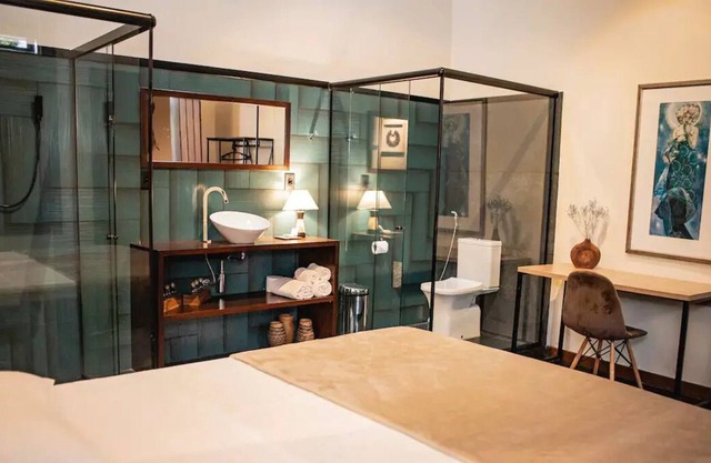 Cas' Amazonia - Master Suite 3 | queen bed