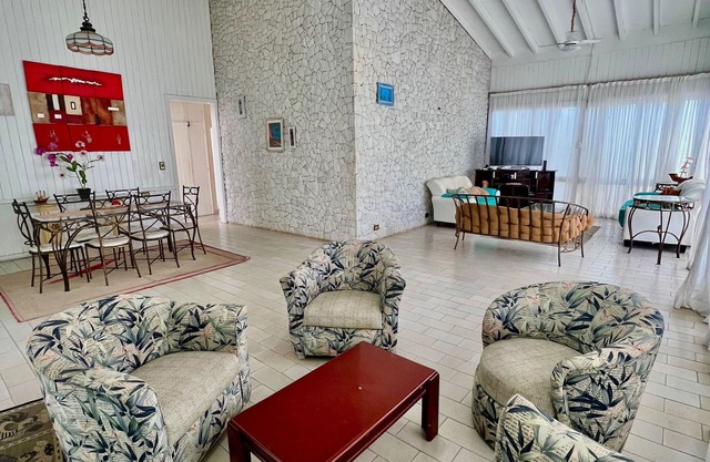 Casa Alto Padrão Enseada Guarujá. 50 Metros da Praia!