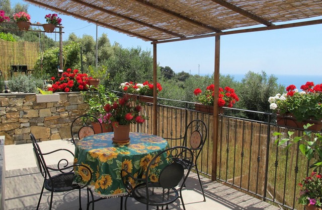 CASA ANTONELLA studio in the countryside in Terzorio with sea view terrace.