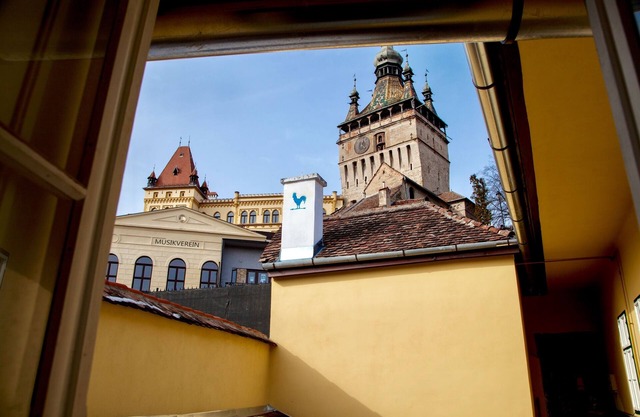 Casa Augustus (Two large bedroom flat) with view of the Clock Tower