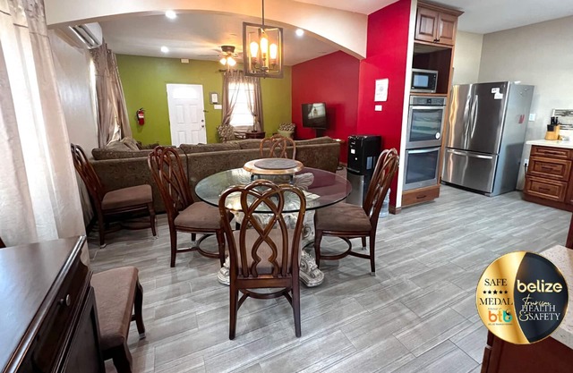 Casa Belize - Charming Modern 3 Bedroom House