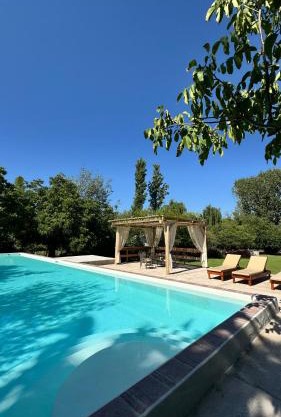 Casa boutique con piscina cercana a plaza Villa de las Rosas