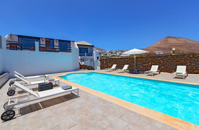 Casa Buena : Luxury House With Huge Private Biological Salt Water Heated Pool