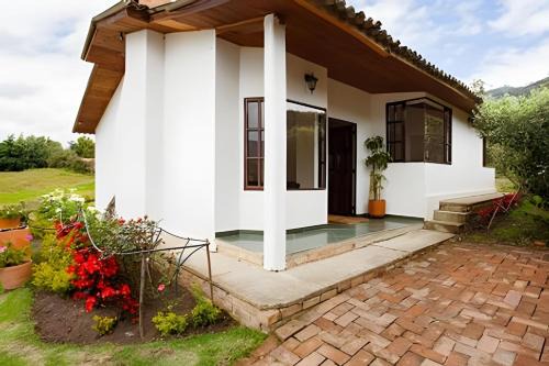 Casa con huerto orgánico.